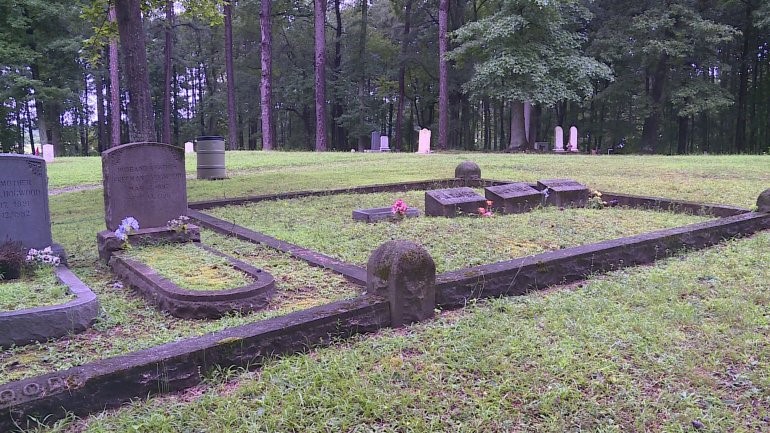 Headstone Cleaner For Graves Piedmont AL 36272